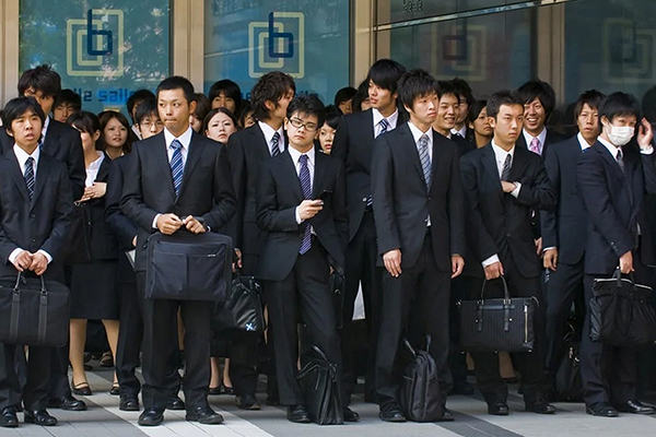 مقایسه کارمندان ایرانی و ژاپنی از نظر فرهنگ کار گروهی